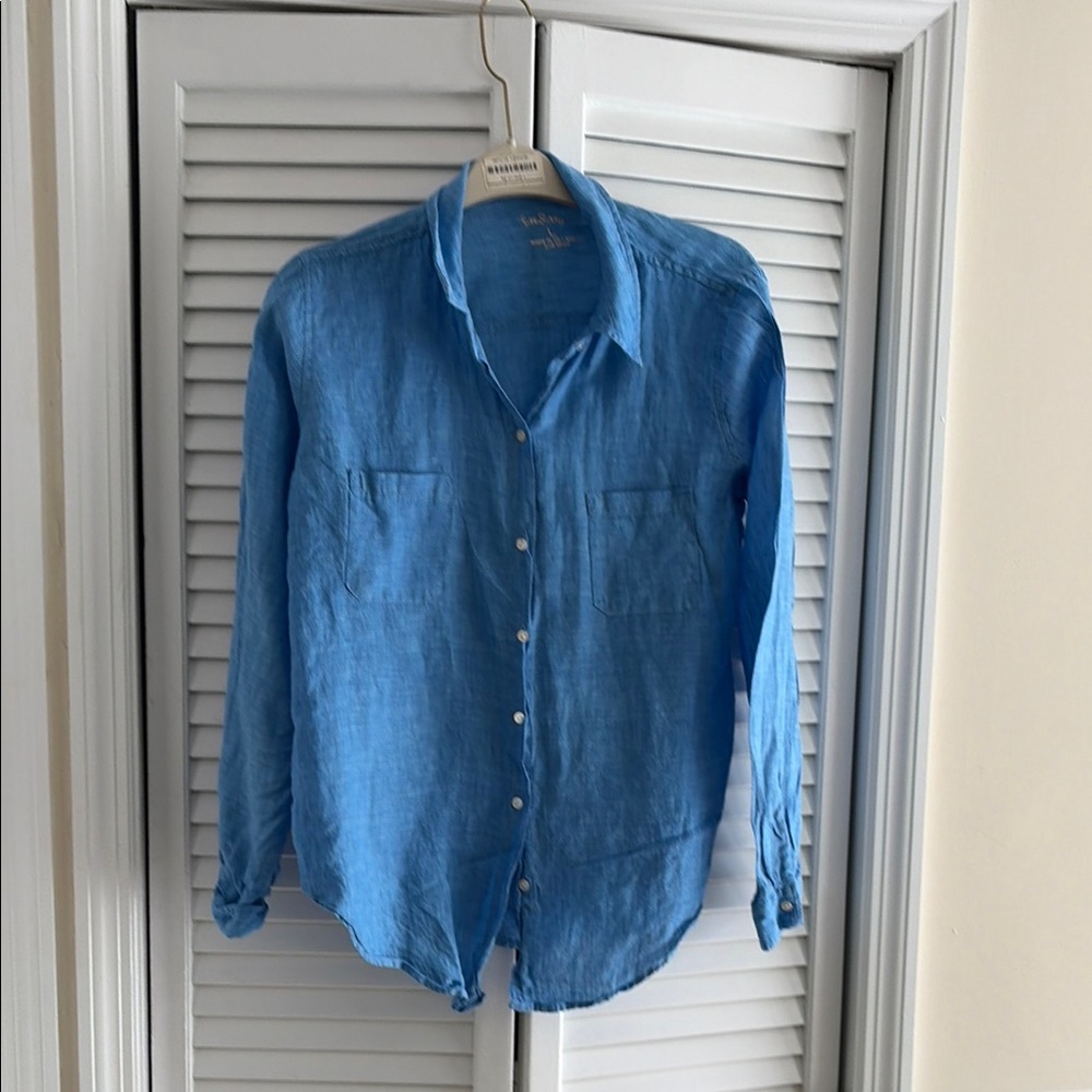 Lily Pulitzer cornflower blue woman’s linen shirt …Size Large
